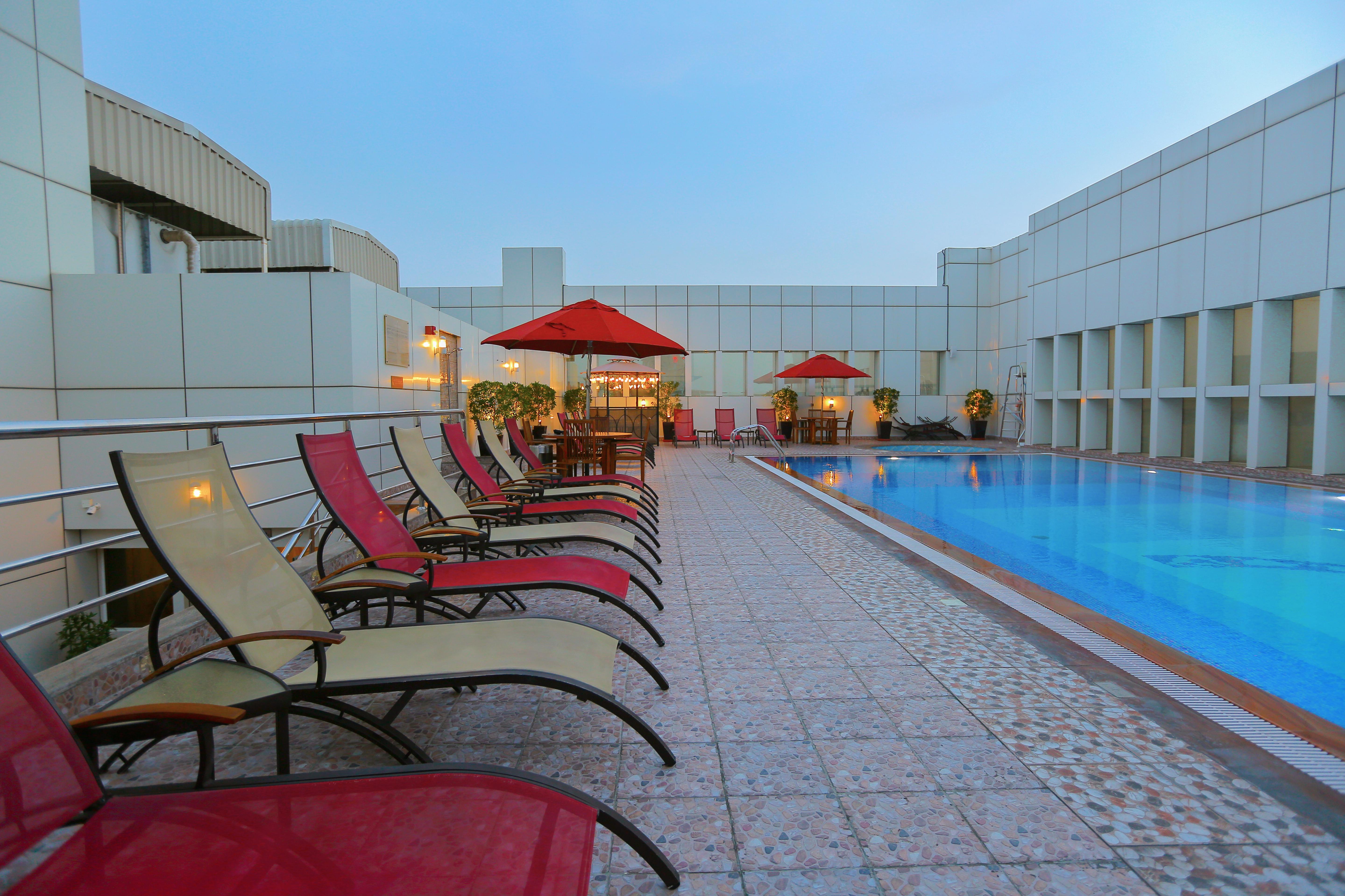 Ivory Grand Hotel Apartments Dubai Exteriör bild